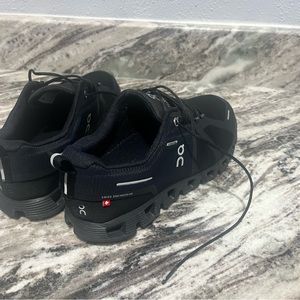 On Cloud 5 waterproof women’s tennis shoes